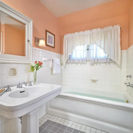 The Lancaster Bed And Breakfast Fertility Exterior photo