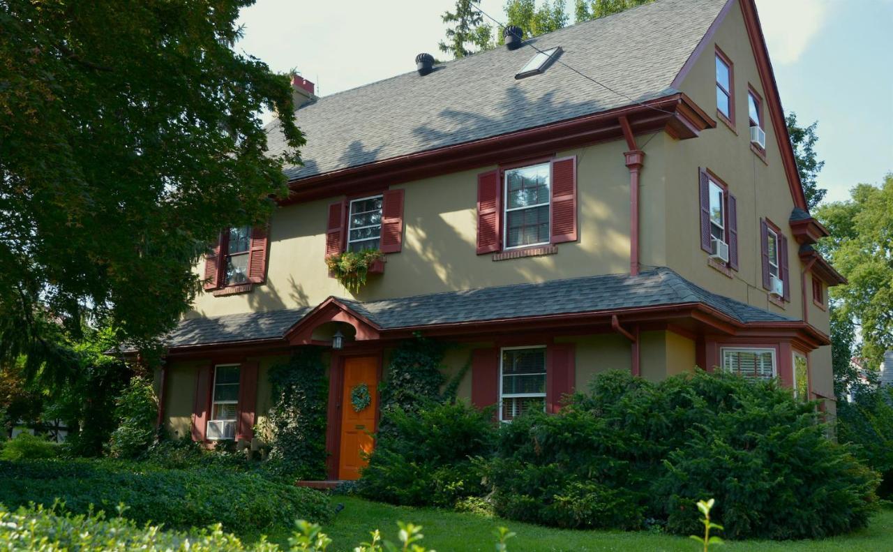 Bed & Breakfast The Lancaster 2*